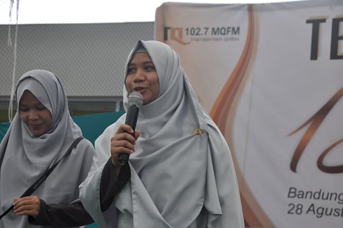 provide indonesian female voice over in bahasa indonesia