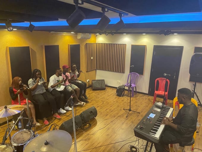 sing backing vocals or record choir for your song and jingle