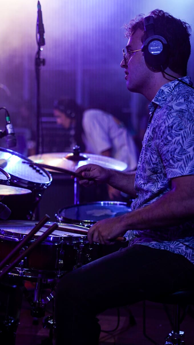 teach personalized drum lessons for all levels and styles