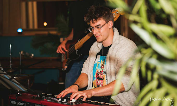 write or transcribe professional chords for your song