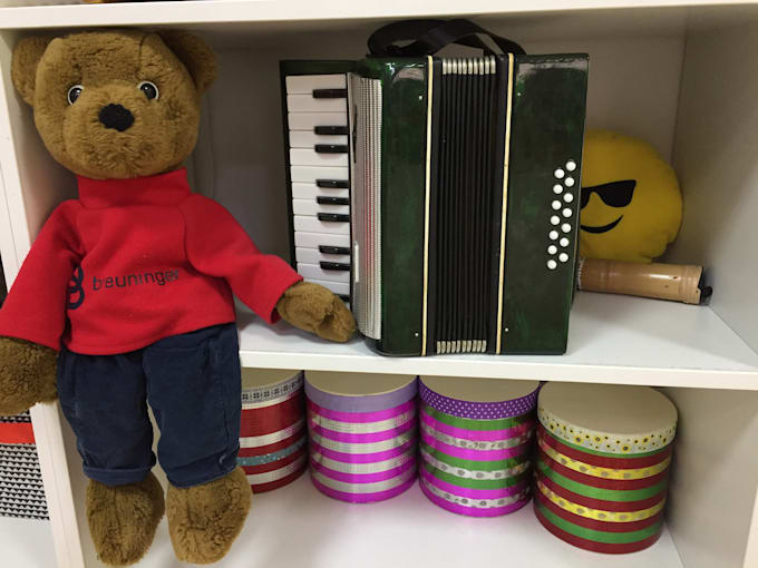 create a childrens backing track for your project