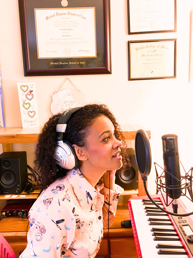 Create a memorable jingle for your product by Thejinglebelle Fiverr