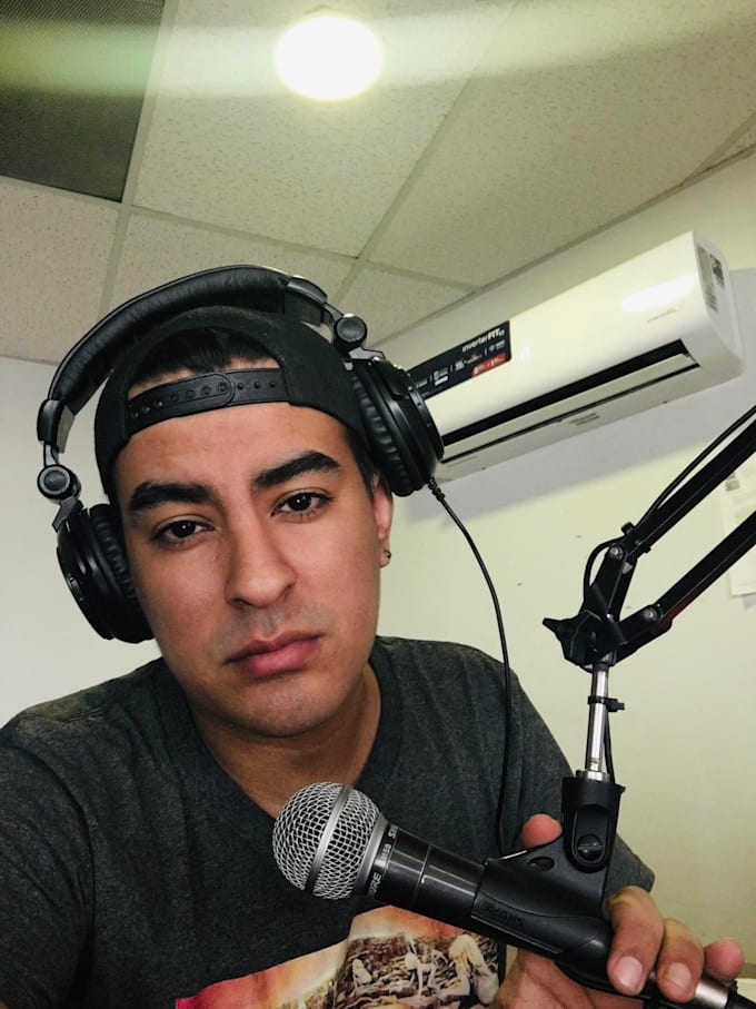 Make your audio texts with my voice in a professional way and as you