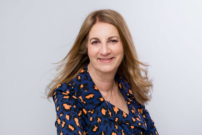 record a professional corporate british voiceover