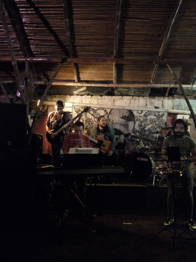 Be your electric guitar teacher by Anguitarrios Fiverr