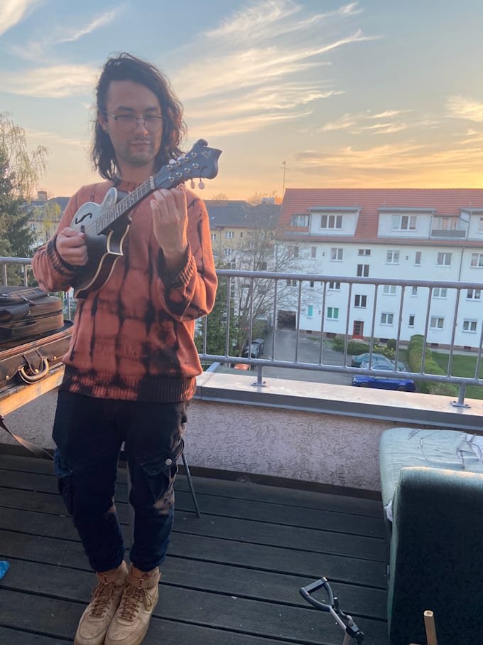 provide tasteful mandolin for your project