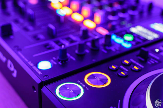 record dj sets and mashups
