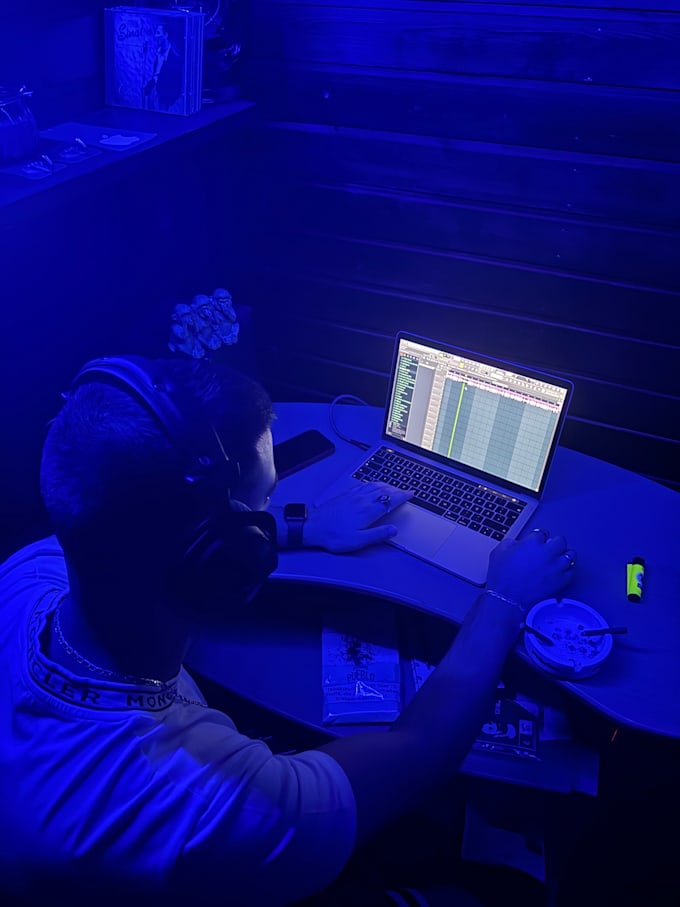 ghostwrite you a german song on a professional level