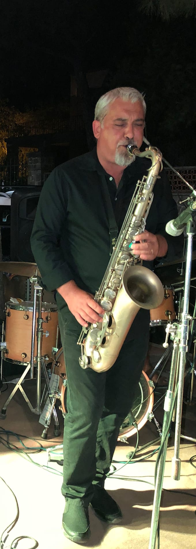 registro assoli, temi e parti di sax tenore e soprano jazz
