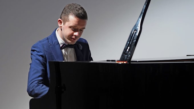 give you personalised piano lessons