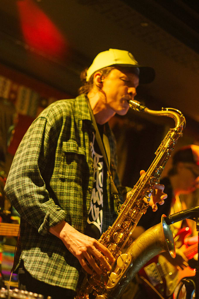 record pro level alto, tenor, soprano sax solos or melodic lines for your music