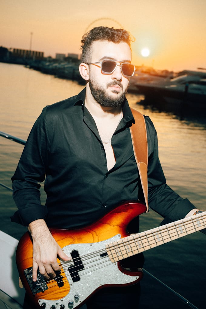 professional session bass player