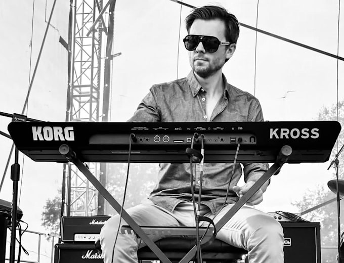 be your piano or keyboard player