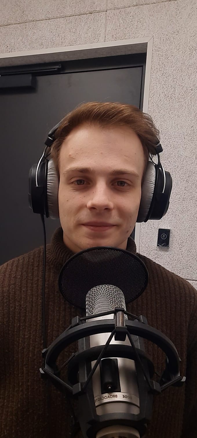 record a studio quality male voice over
