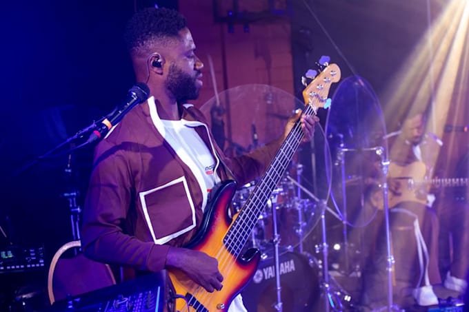 create authentic reggae basslines for your track