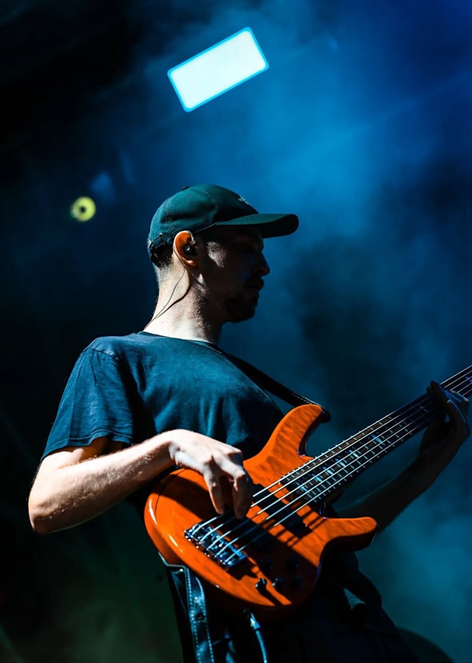 be your groovy pro bass player