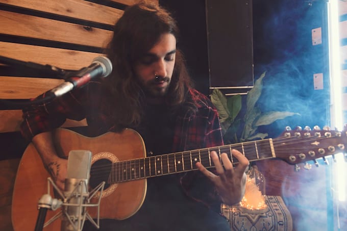record professional acoustic or classical guitar on your song