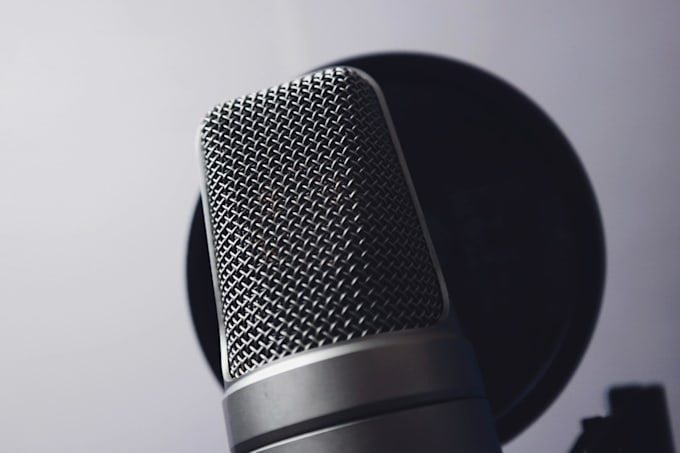 record a german high quality male voiceover