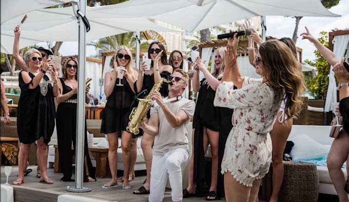 be your saxophonist for your edm, house, funky or pop song