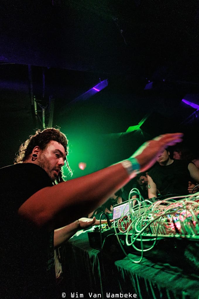 master your techno live set or dj set to modern standards