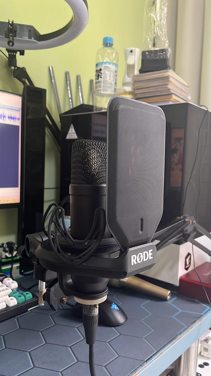 deliver male voice overs for narration, ads, videos