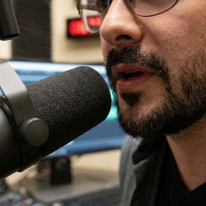 be your professional latin spanish voice over