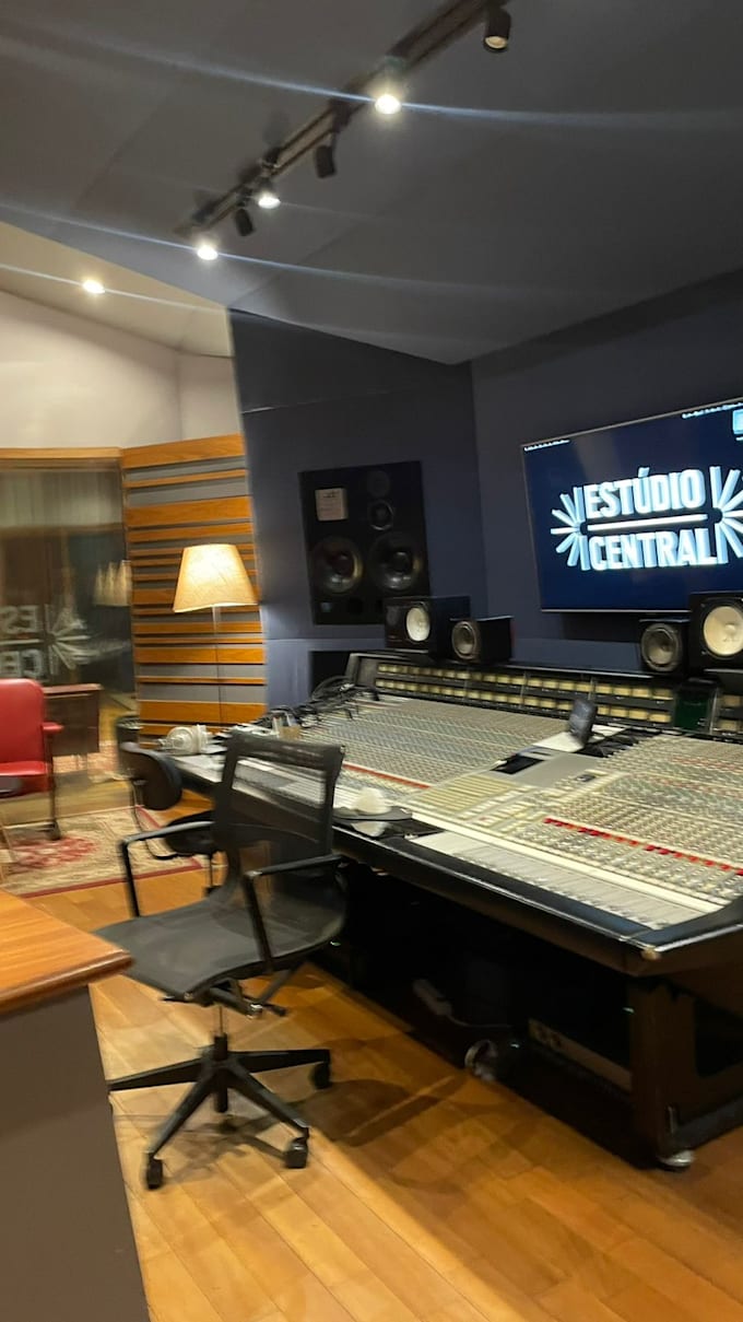 edit, tune and clean your vocals professionally