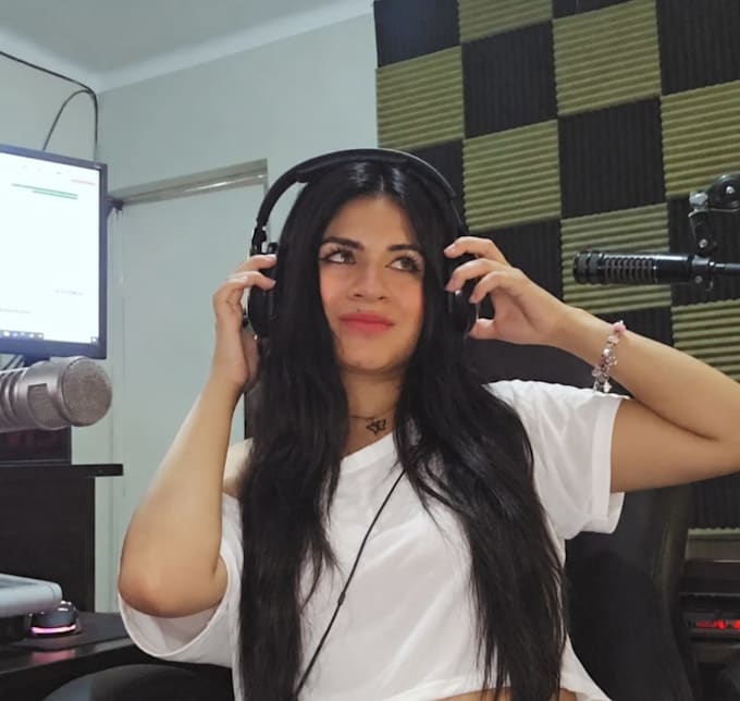tu locución comercial en español con entrega rápida