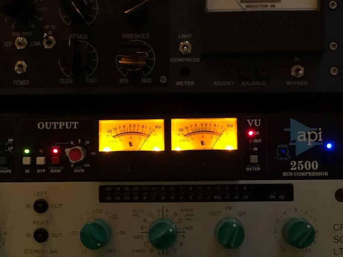 Affordable mixing and mastering using analogue gear by Mixwizard Fiverr