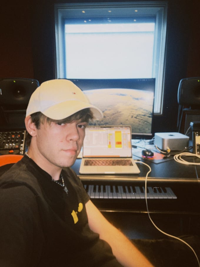 mix and master your edm track for club and streaming