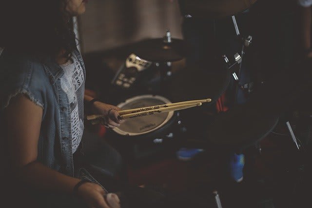 program realistic drums for your song in any style