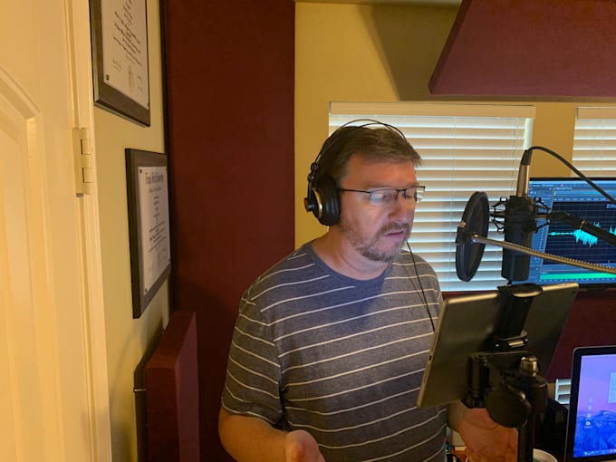 record your podcast intro and outro voice over