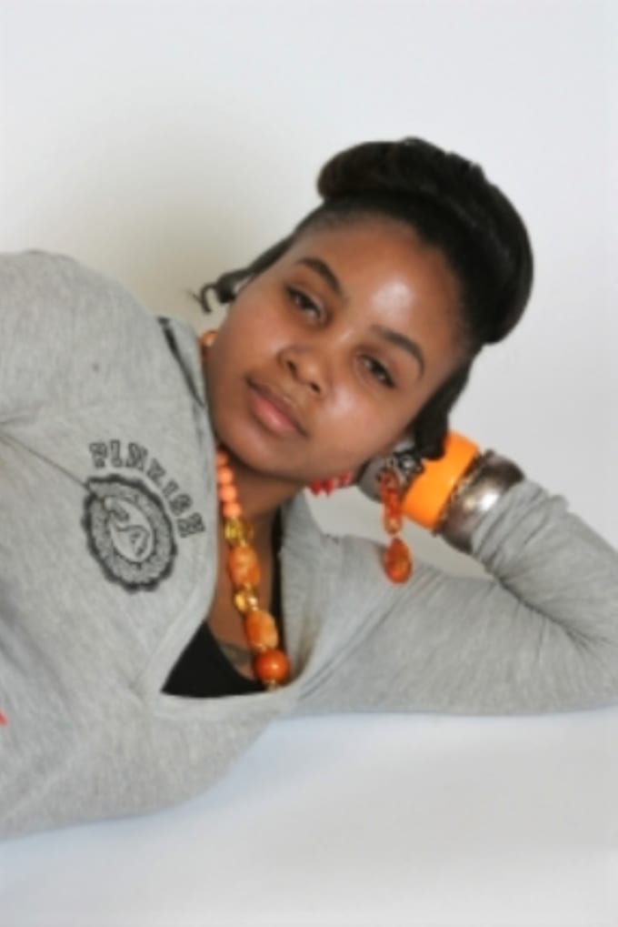 Do an american professional black female, sultry voice by Shena3348