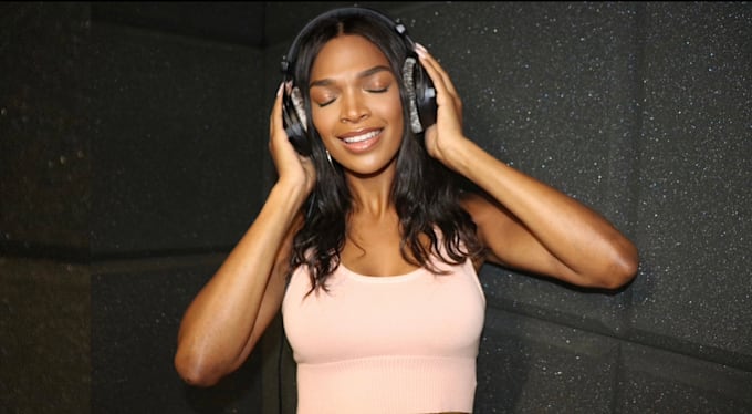 record friendly professional american female voice over