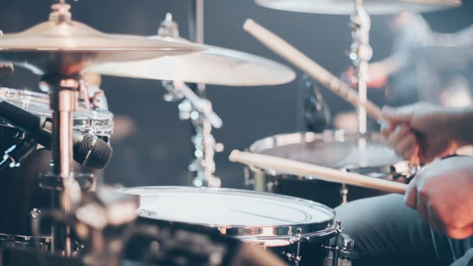 add acoustic drums to your songs