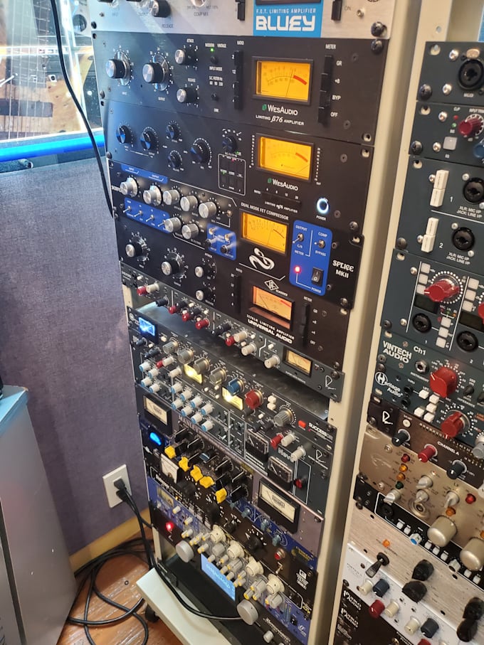 master your hiphop, electronic, music for those on a budget