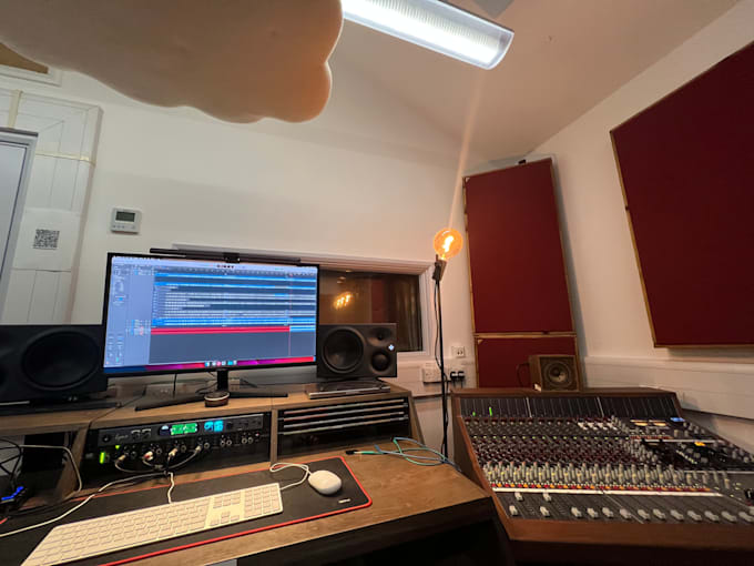 create custom ambient soundscapes and textures