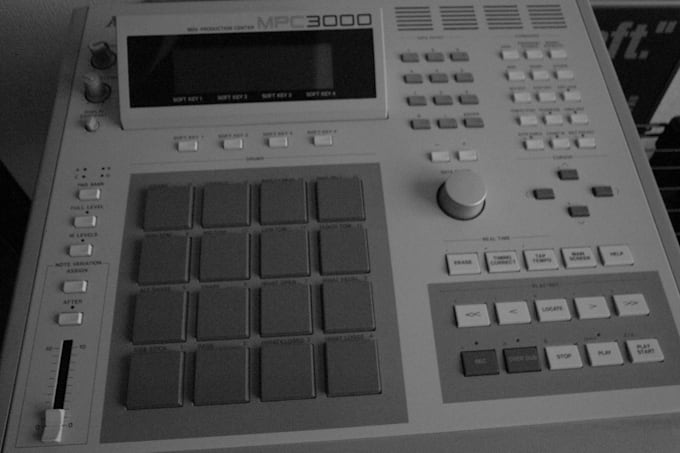 master your boom bap and 90s hiphop beats with real vintage sp1200 and akai mpc