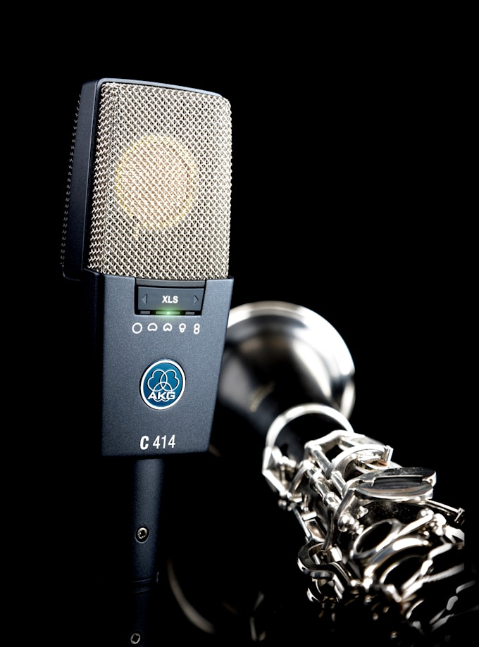 speaker, narratore e doppiatore professionale italiano