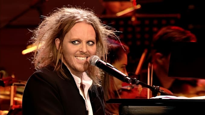sing and write a hilarious musical comedy or comedy rock song