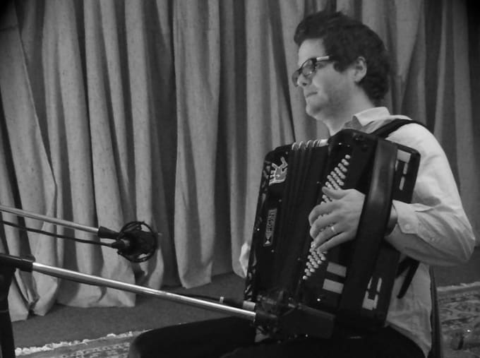 Gig Preview - Play accordion on your track, any genre