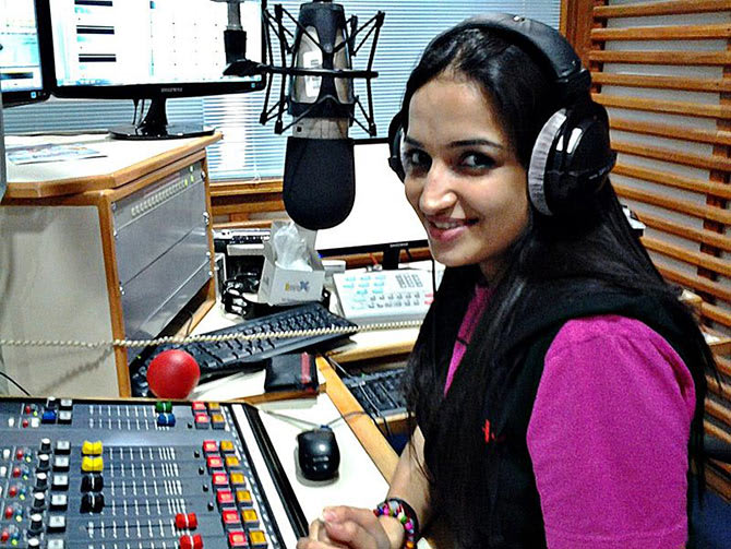 Gig Preview - Do hindi, marathi and tamil and bengali female male voice overs for very cheap