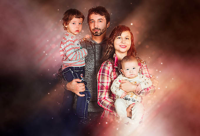 Bestseller - create realistic couple portrait, family portrait, character portrait