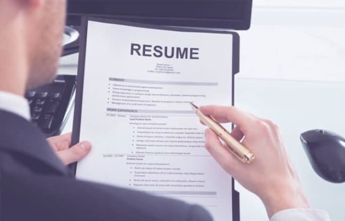 Gig Preview - Review and edit your professional resume