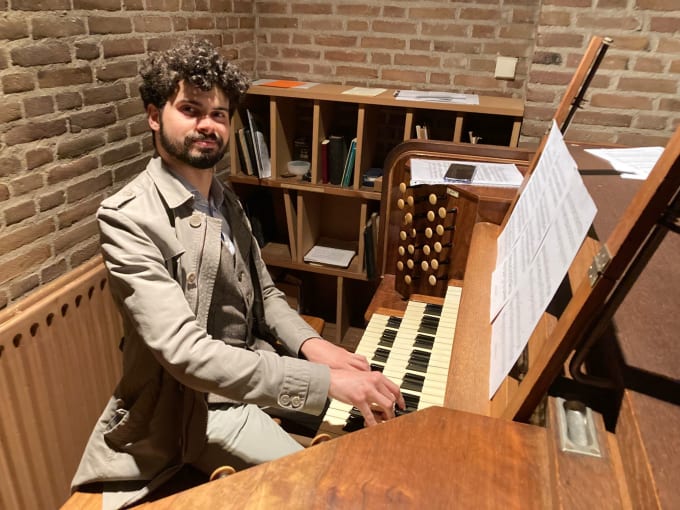 Gig Preview - Play your music on ancient pipe organ