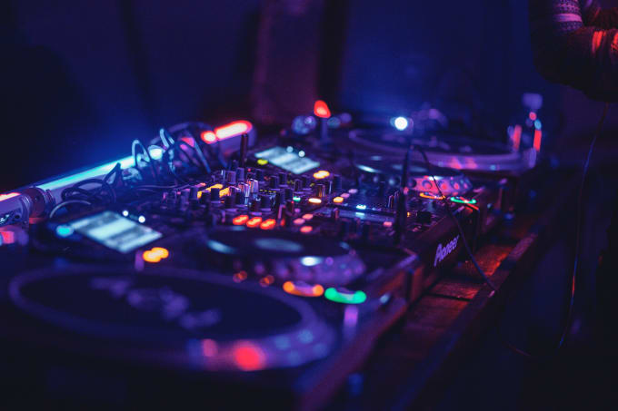 Gig Preview - Create a professional dj mix pro dj set for you