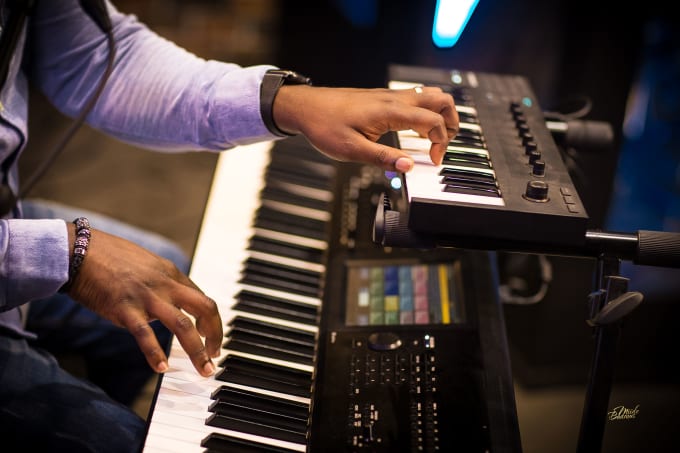 Gig Preview - Play the best of keyboards for your music