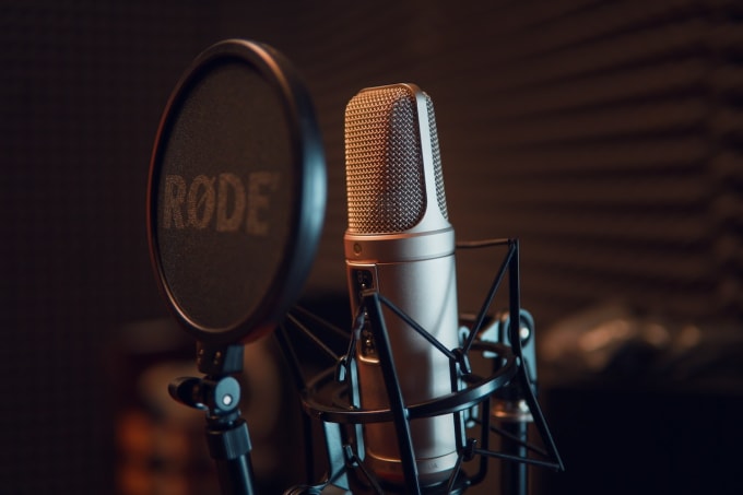 Gig Preview - Record an american, british voiceover for you script