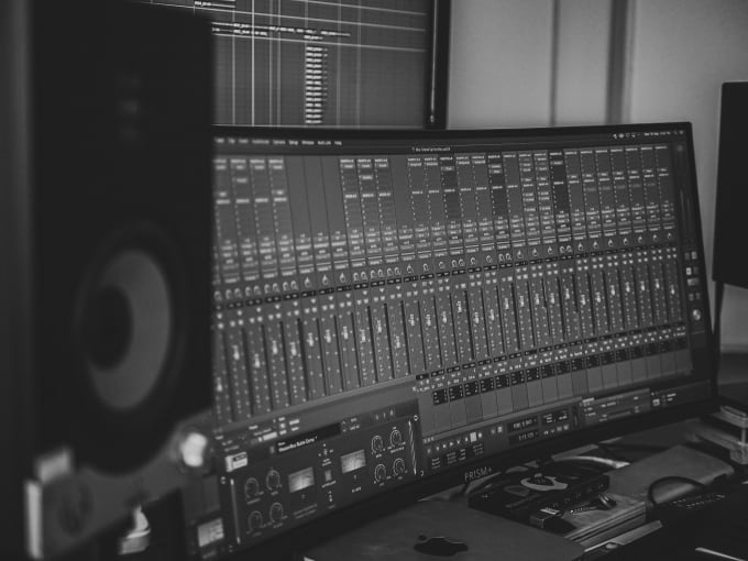 Gig Preview - Expert audio mixing and mastering services