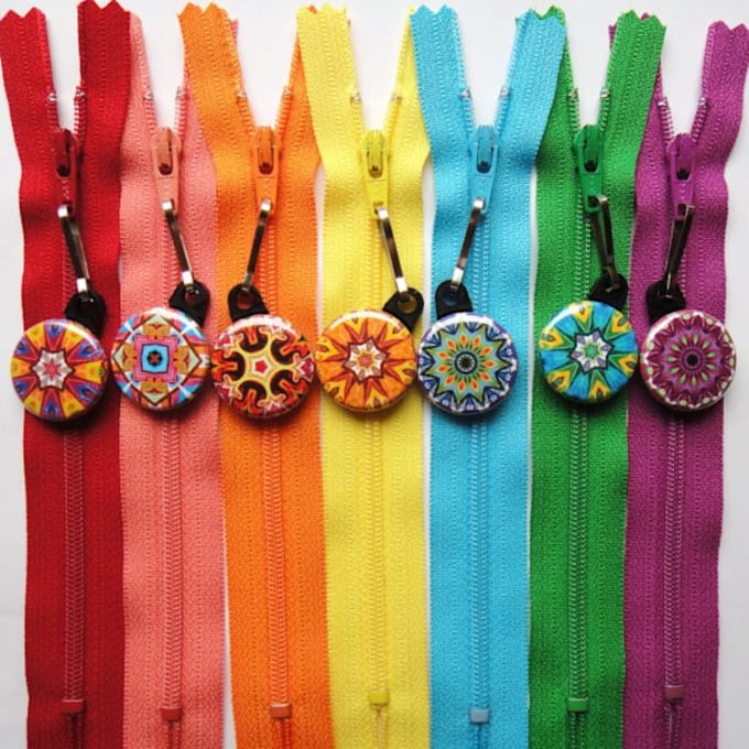 Make 4 custom zipper pulls by Calocedrus